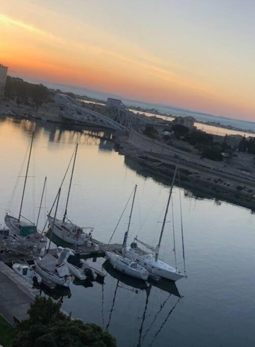 Sete 6Eme Vue Sur Le Canal Et L'Etang Bagian luar foto